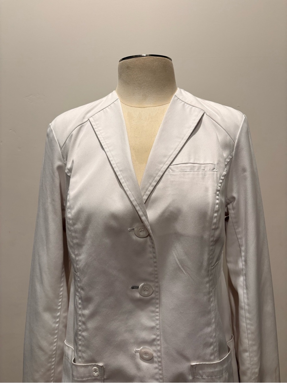 Figs White Women's Tailored Lab Blazer